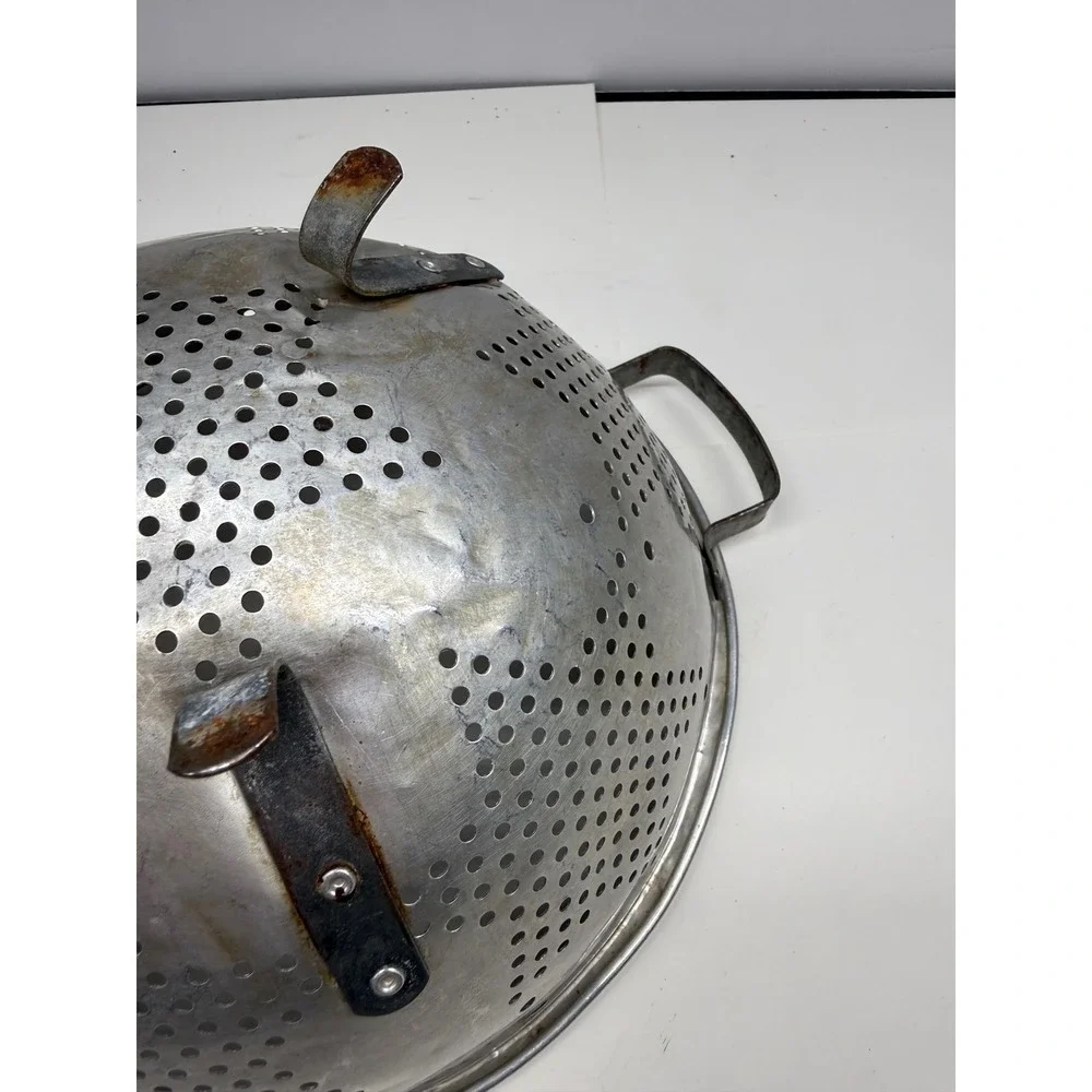 Vintage Aluminum Star Pattern Colander Stainer with Handles and Feet Rustic